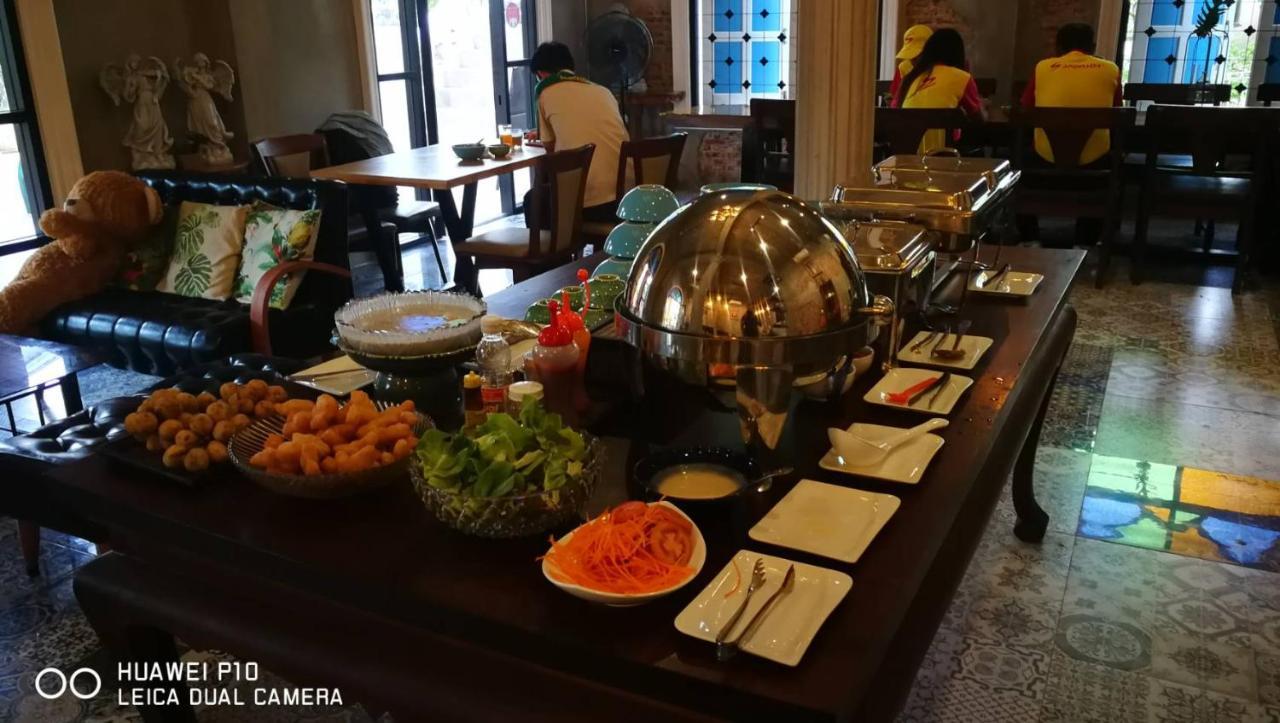 Aenguy Hostel Sukhothai Bagian luar foto