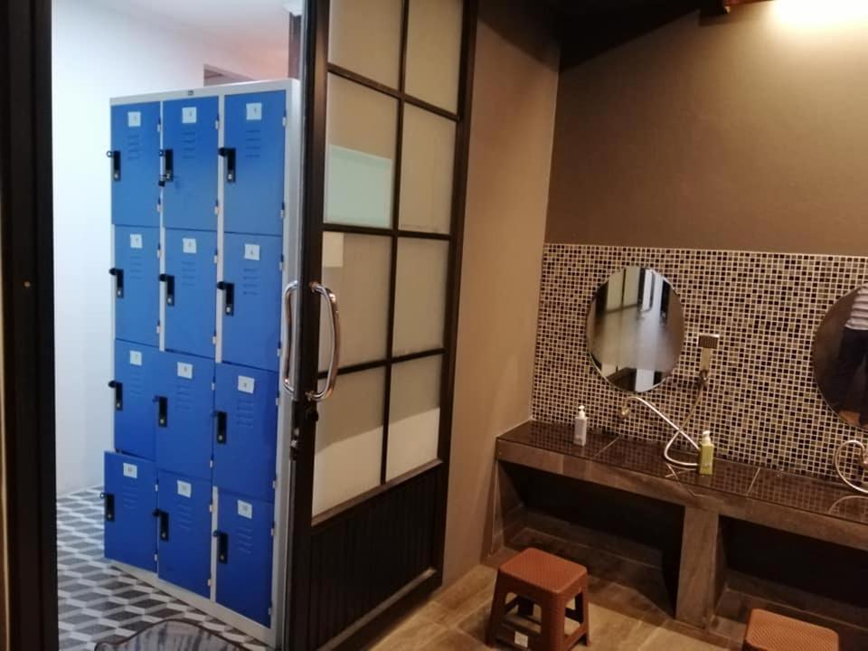 Aenguy Hostel Sukhothai Bagian luar foto
